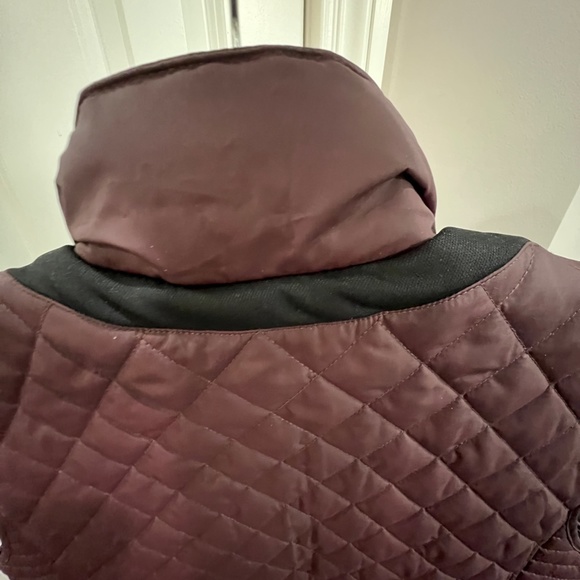 Murano Men's Large Quilted Burgundy Vest - Picture 8 of 8